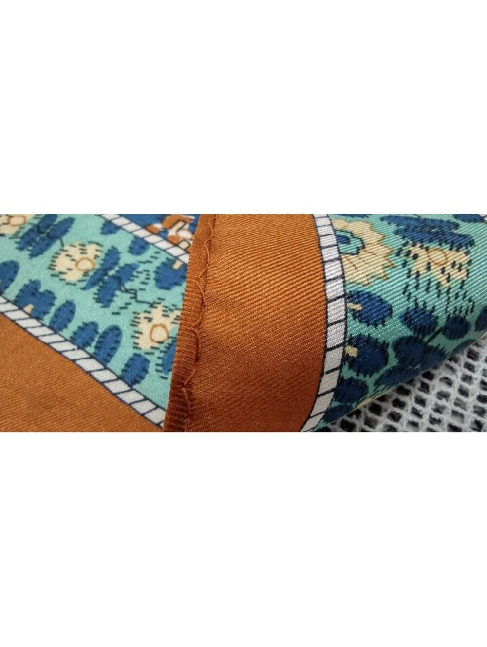 Vintage 60s 1970s Boho Scarf Wild Paisley Brown Blue Silk Blend 21 x 21 about